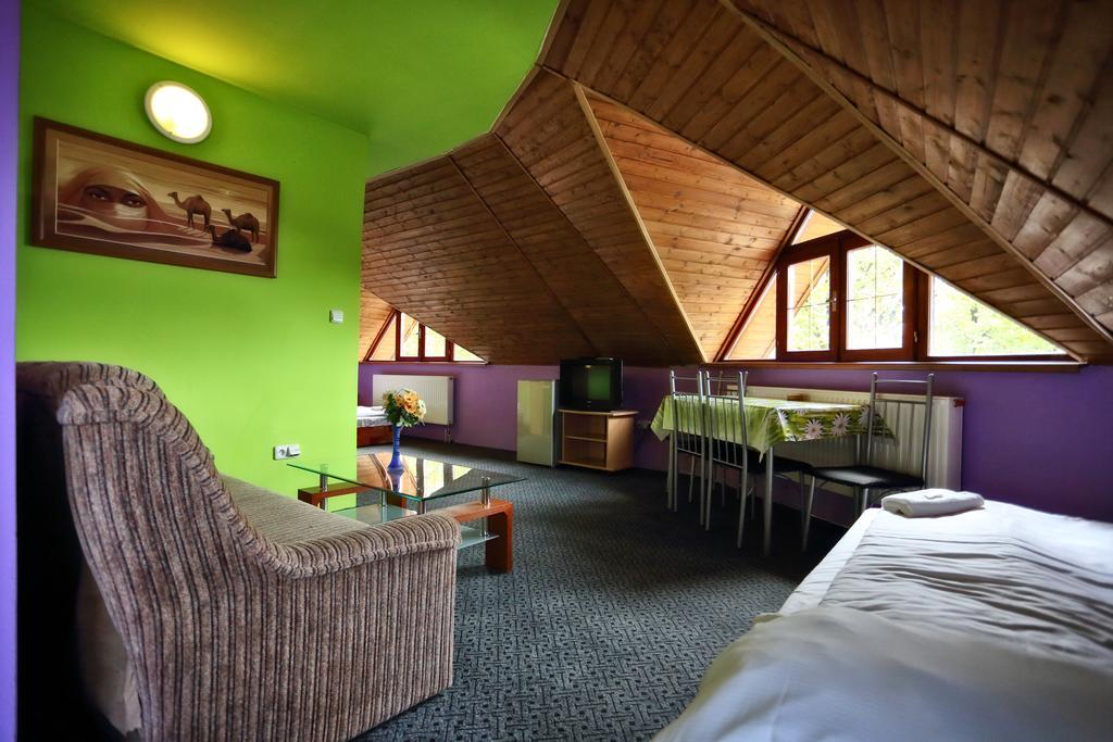 Penzion Satovske Lipy Bagian luar foto