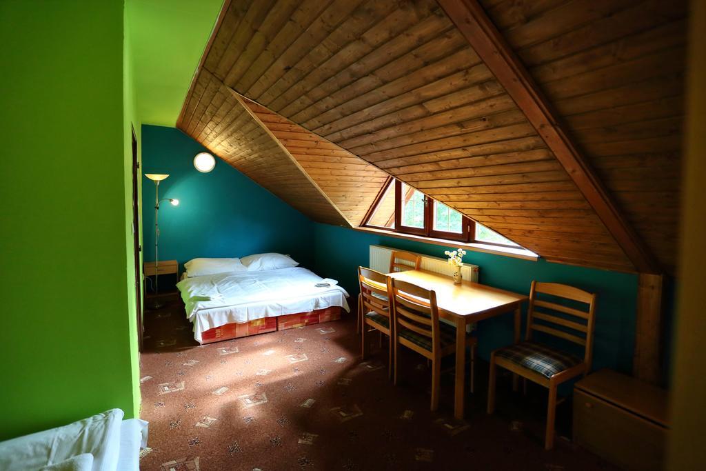 Penzion Satovske Lipy Bagian luar foto