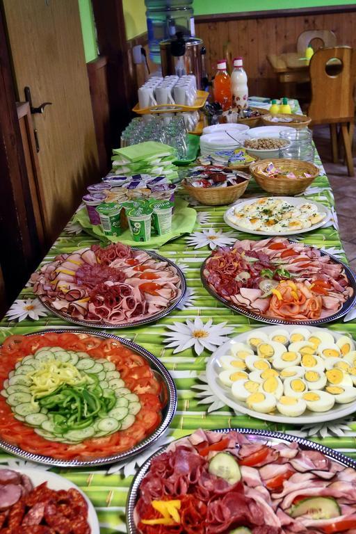 Penzion Satovske Lipy Bagian luar foto