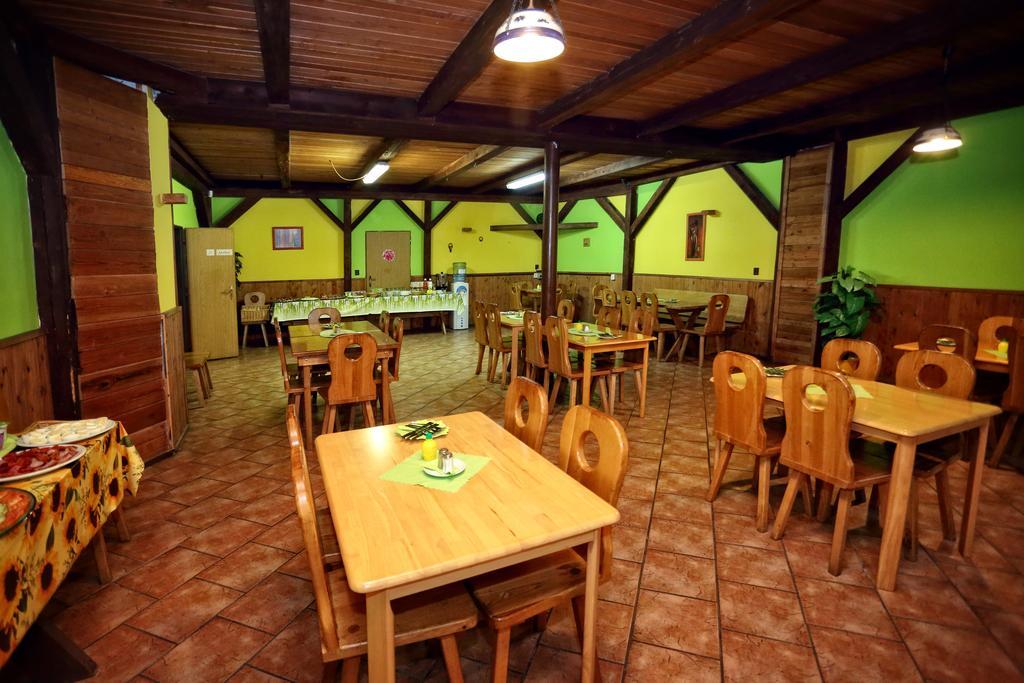 Penzion Satovske Lipy Bagian luar foto