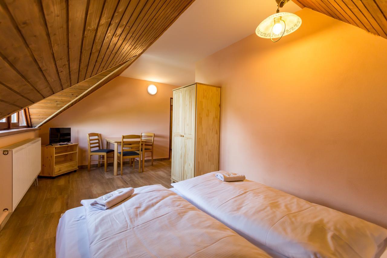 Penzion Satovske Lipy Bagian luar foto