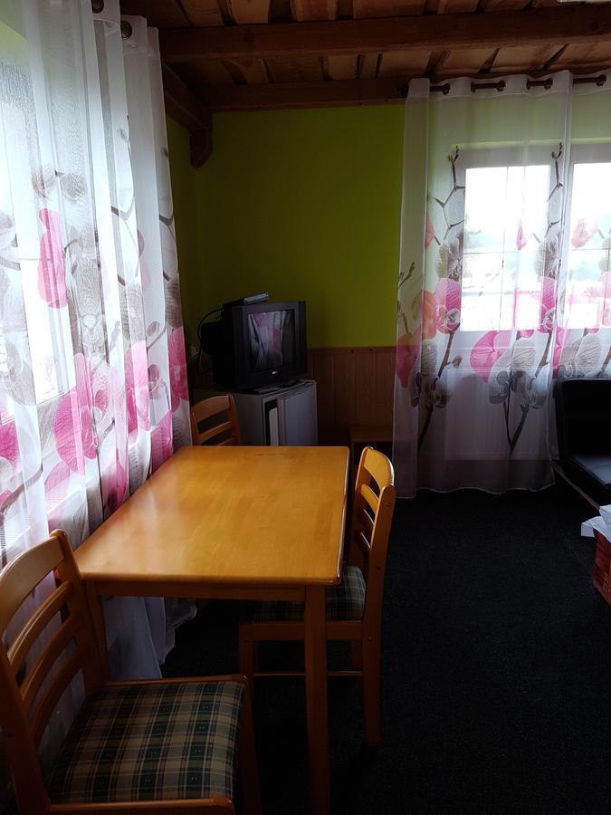 Penzion Satovske Lipy Bagian luar foto