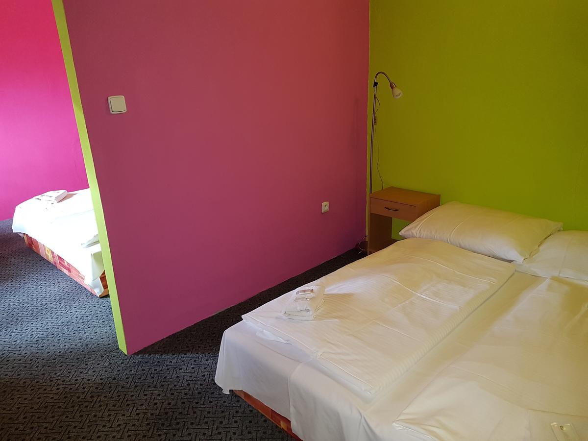Penzion Satovske Lipy Bagian luar foto